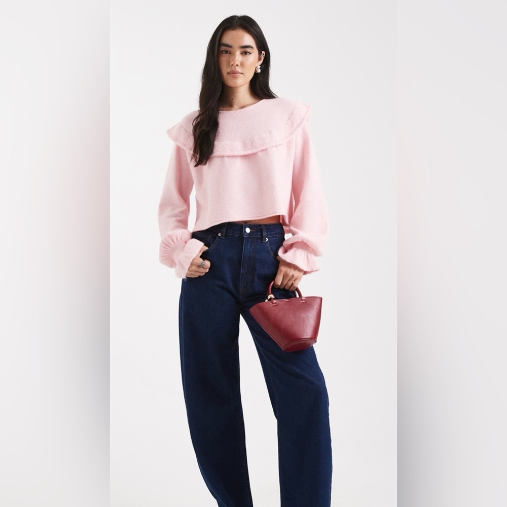 Soft Pink Ruffle Collar Balloon Sleeve Cropped Sweater